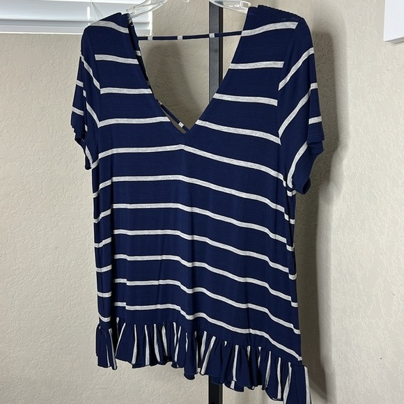 Chaser NWT Blue/White Stripped Top, Size Medium - Picture 2 of 5